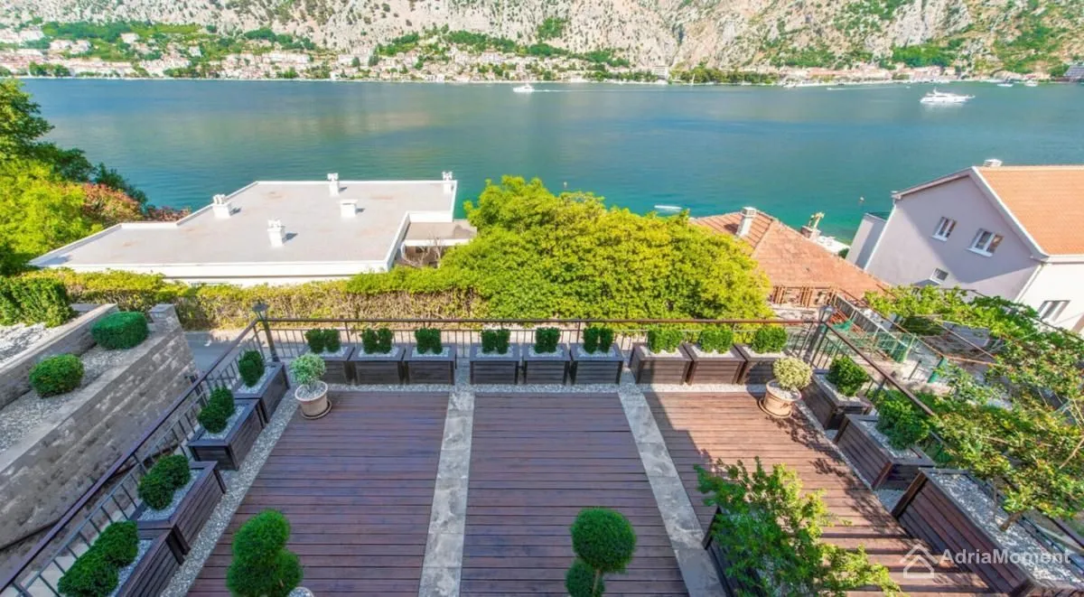 Sale, two bedroom apartment, 160m², Prčanj, Kotor