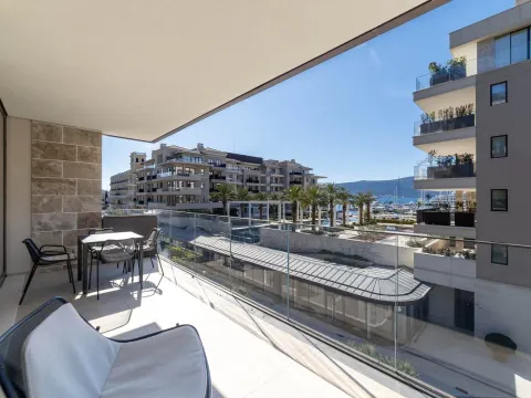 Prodaja, jednosoban stan, 81m², Porto Montenegro, Tivat - image 14