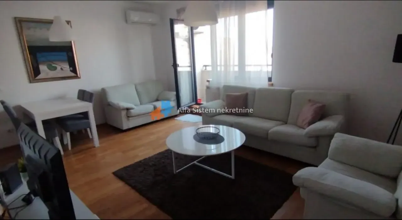 Rent, two bedroom apartment, 55m², Vračar Sve Podlokacije, Beograd