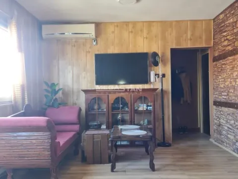 Prodaja, četvorosoban stan, 77m², Borča 1, Borča Sve Podlokacije - image 2