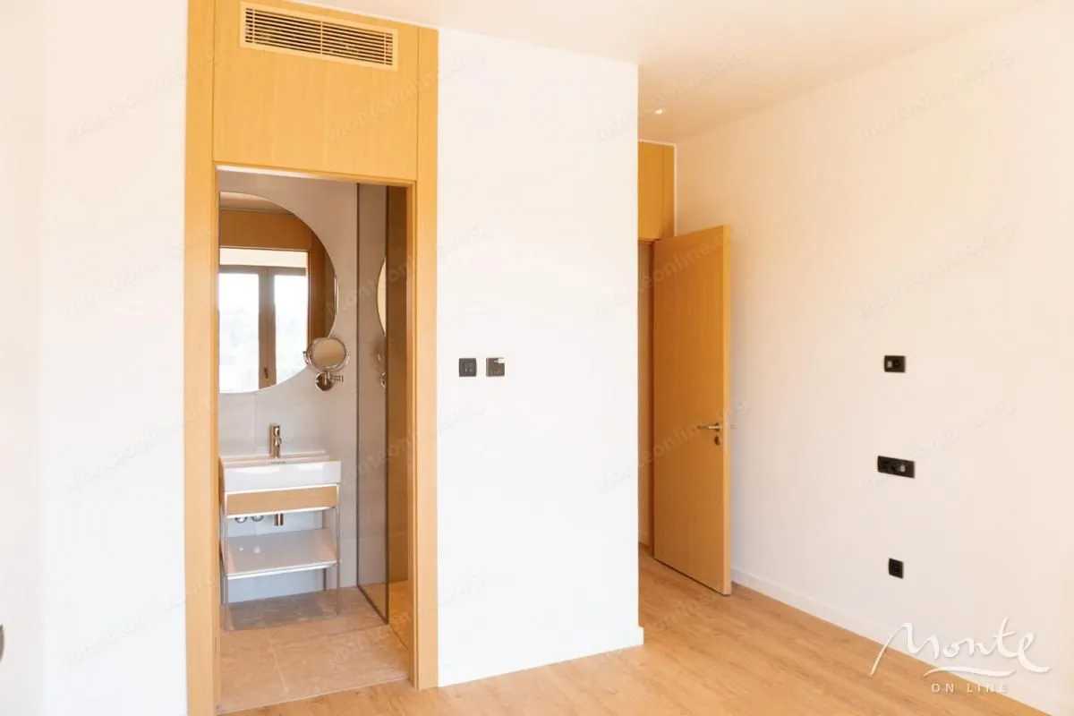 Prodaja, dvosoban stan, 88m², Porto Montenegro, Tivat