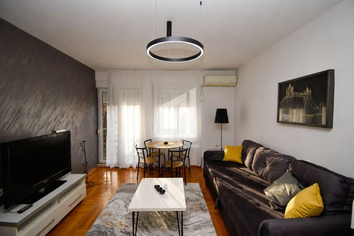Prodaja, jednosoban stan, 37m², Drač, Podgorica