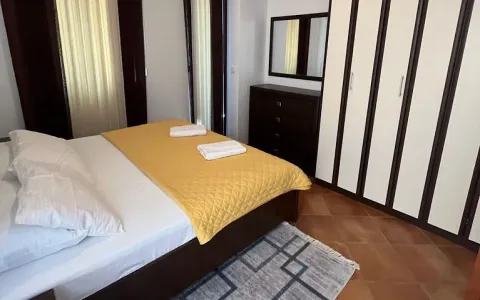 Izdavanje, jednosoban stan, 70m², Dobra Voda, Budva - image 8