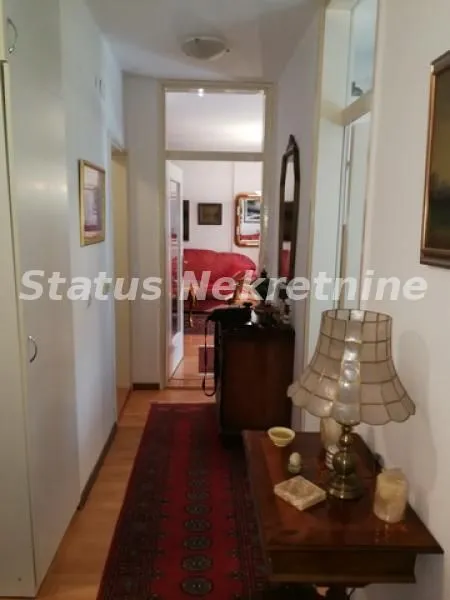 Prodaja, dvosoban stan, 55m², Stari grad, Novi Sad
