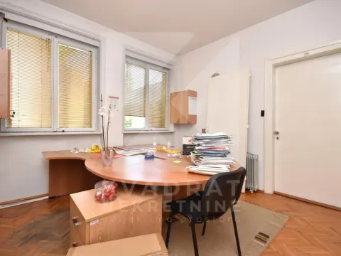 Izdavanje, poslovni prostor, 130m², Preko Morače, Podgorica - image 4