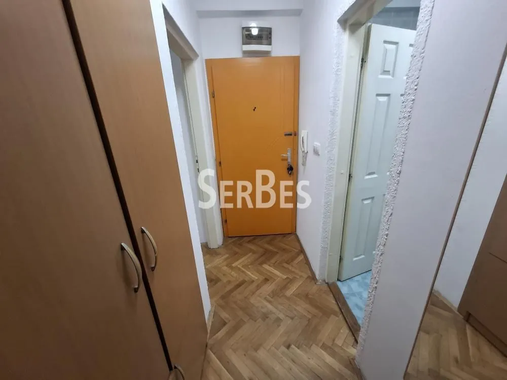 Prodaja, dvosoban stan, 44m², Grbavica, Novi Sad Sve Podlokacije