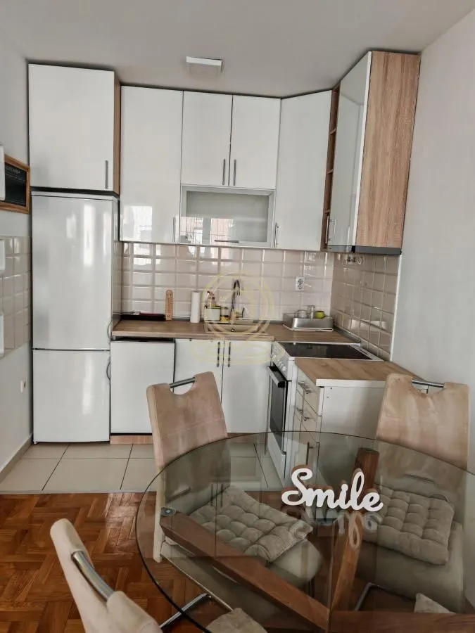 Izdavanje, dvosoban stan, 42m², Nova Detelinara, Novi Sad Sve Podlokacije