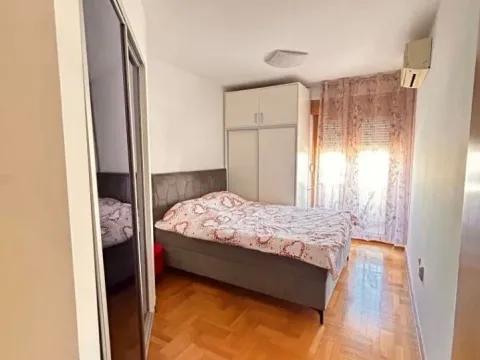 Izdavanje, dvosoban stan, 80m², Preko Morače, Podgorica - image 9