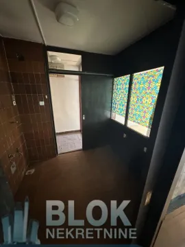 Prodaja, dvosoban stan, 80m², Blok 5, Podgorica - image 10