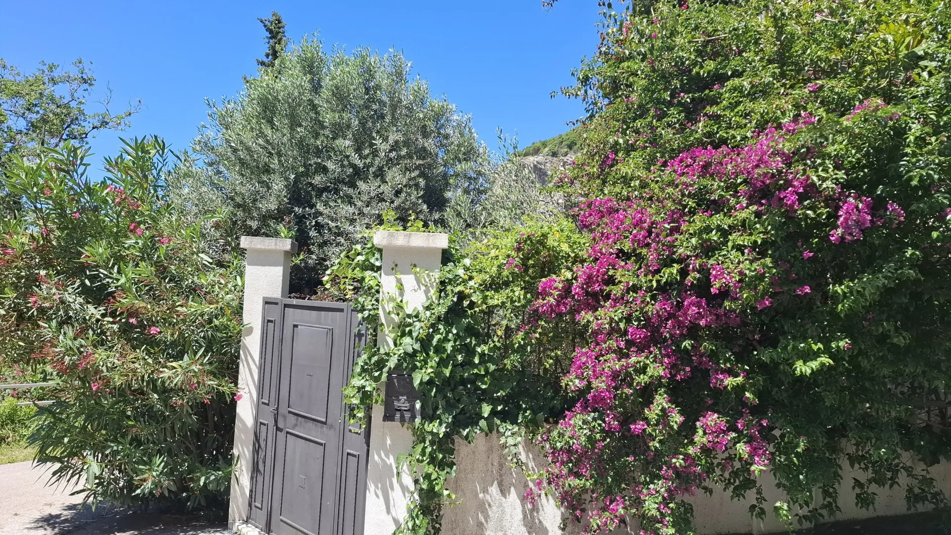 Sale, house, 380m², Perazića do, Budva