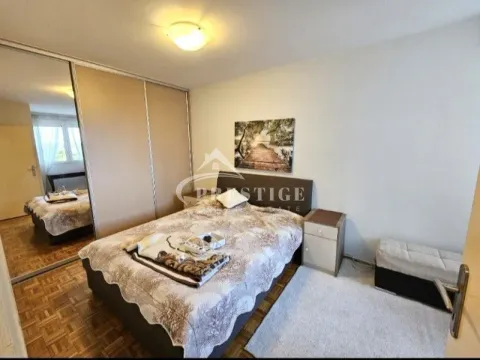 Izdavanje, dvosoban stan, 70m², Pobrežje, Podgorica - image 4