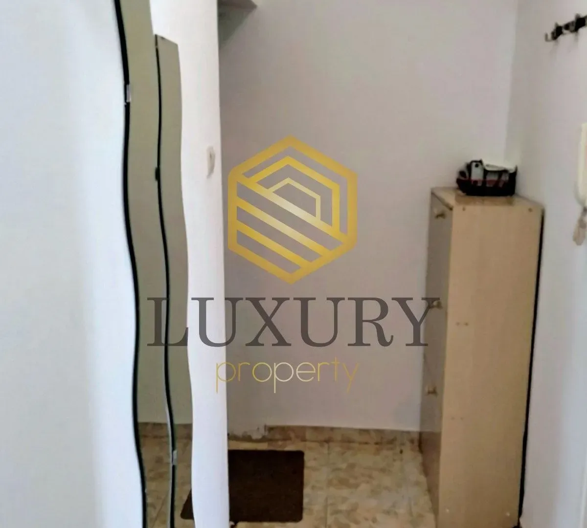 Izdavanje, garsonjera, 33m², Centar, Podgorica
