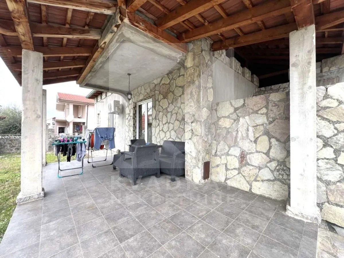 Izdavanje, kuća, 137m², Murtovina, Podgorica