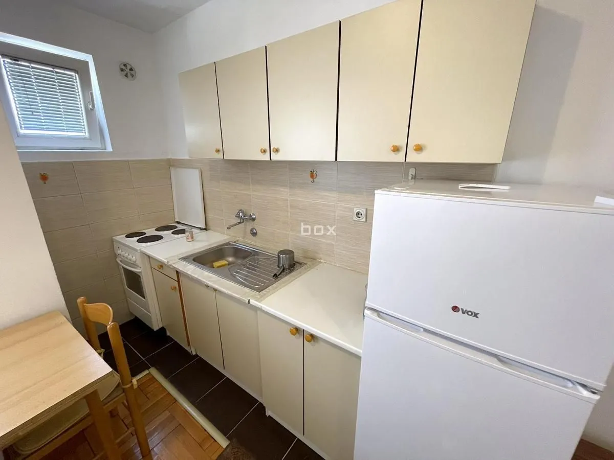 Izdavanje, jednosoban stan, 43m², Crveni Krst, Niš