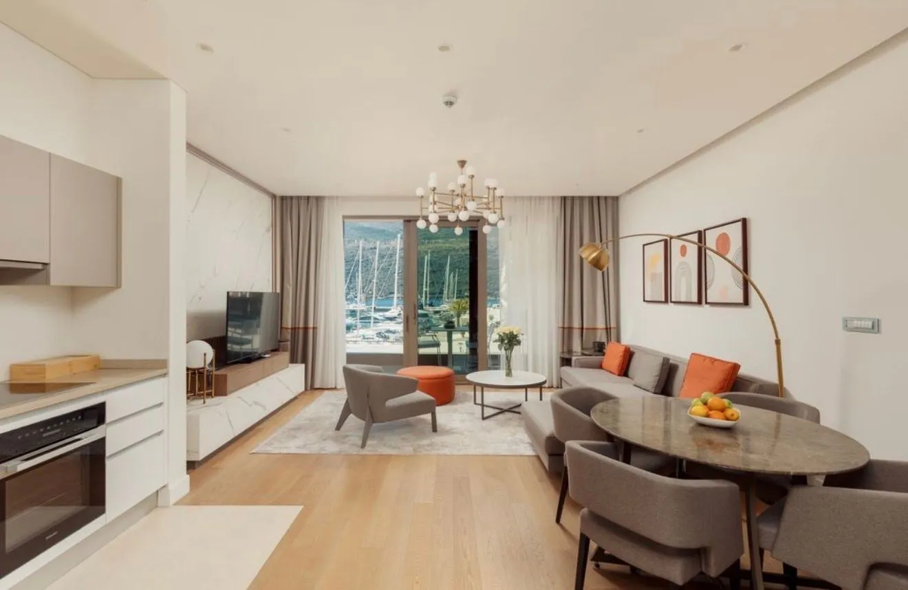 Prodaja, jednosoban stan, 82m², Portonovi, Herceg Novi