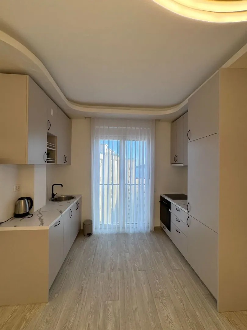 Prodaja, dvosoban stan, 74m², Bečići, Budva