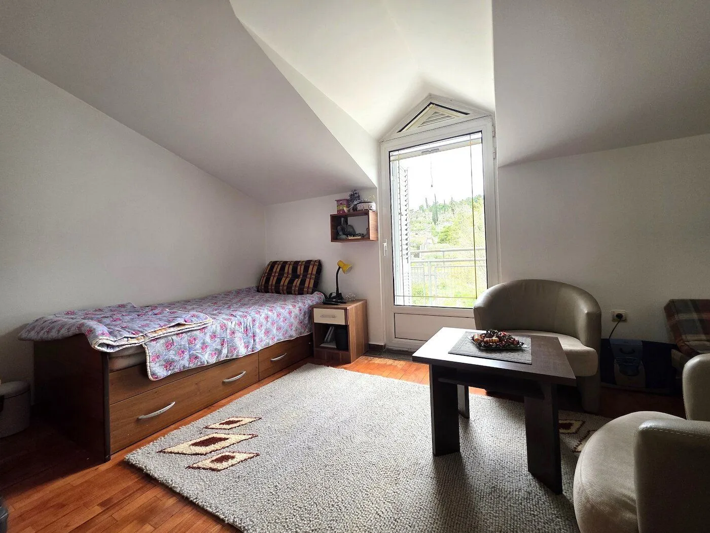 Prodaja, stan, 126m², Malo Brdo, Podgorica