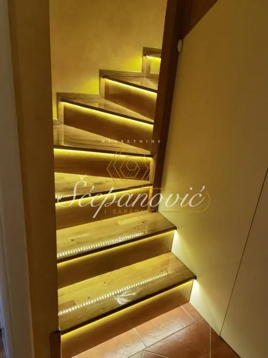 Prodaja, trosoban stan, 80m², Bulevar Oslobodjenja, Novi Sad Sve Podlokacije