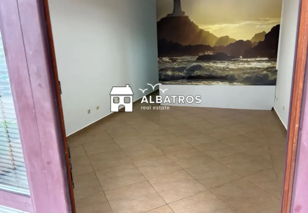 Rent, office space, 30m², Centar, Bar