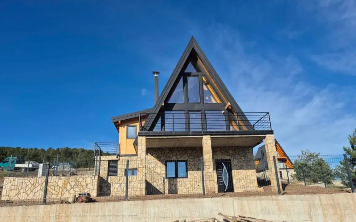 Prodaja, kuća, 176m², Zova, Zlatibor