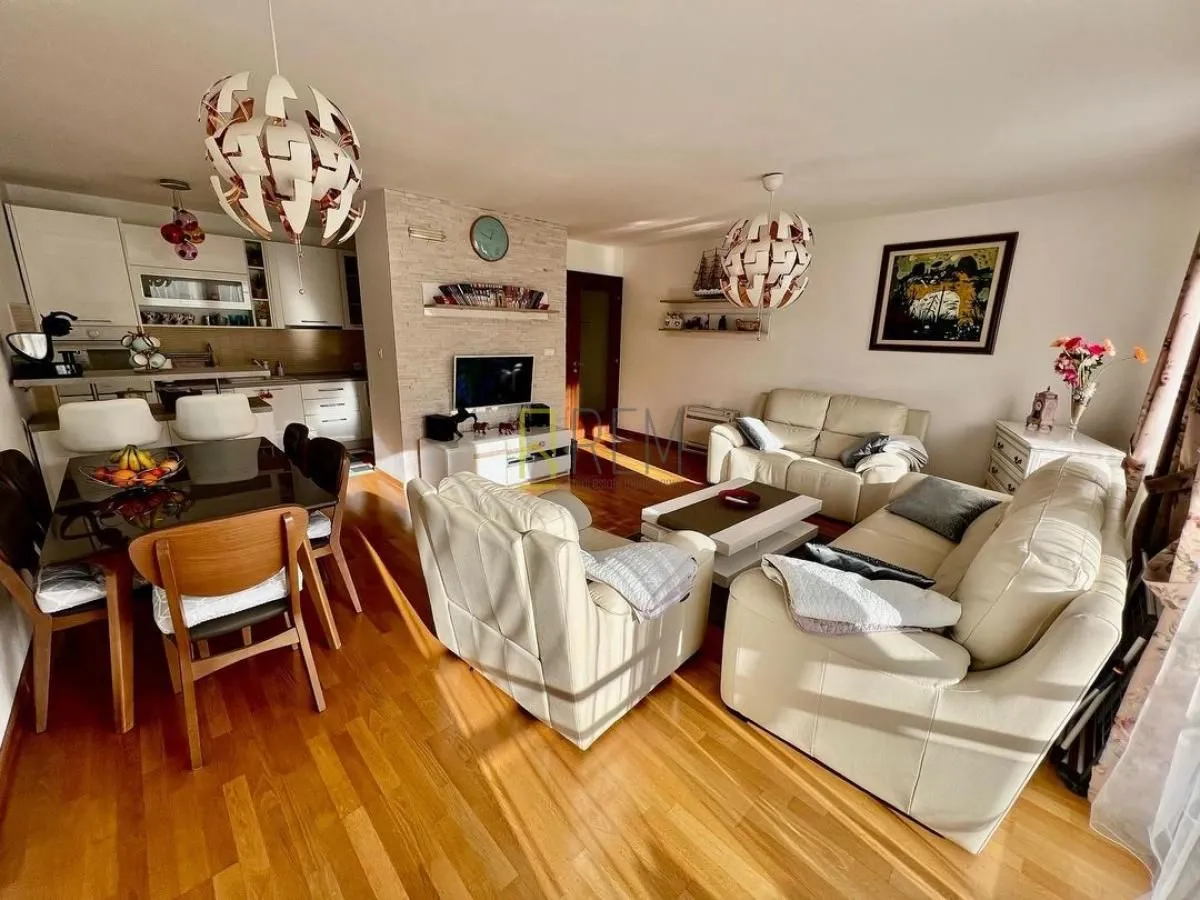Prodaja, dvosoban stan, 91m², Tološi, Podgorica
