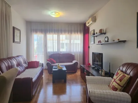Prodaja, jednosoban stan, 52m², Centar, Nikšić - image 4