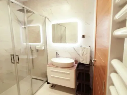 Izdavanje, dvosoban stan, 110m², Preko Morače, Podgorica - image 10