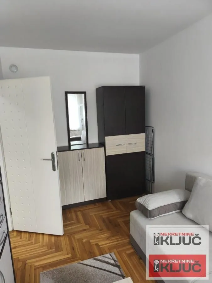 Izdavanje, jednosoban stan, 28m², Bulevar Evrope, Novi Sad Sve Podlokacije