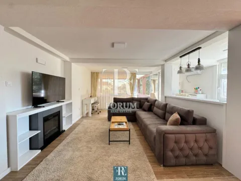 Rent, two bedroom apartment, 120m², Stari Aerodrom, Podgorica - image 2