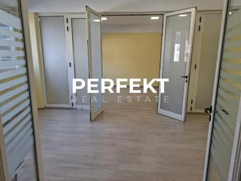 Izdavanje, poslovni prostor, 49m², Centar, Pančevo - image 4