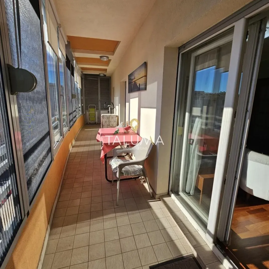 Rent, two bedroom apartment, 75m², City Kvart, Podgorica
