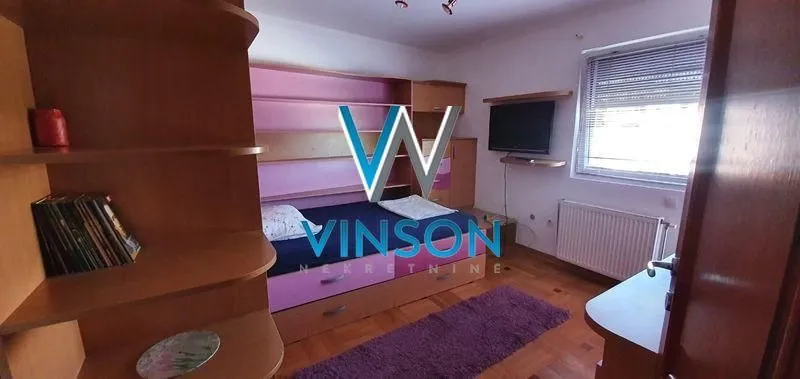 Rent, four bedroom apartment, 198m², Petrovaradin, Novi Sad