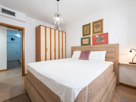 Sale, two bedroom apartment, 79m², Bečići, Budva - image 14