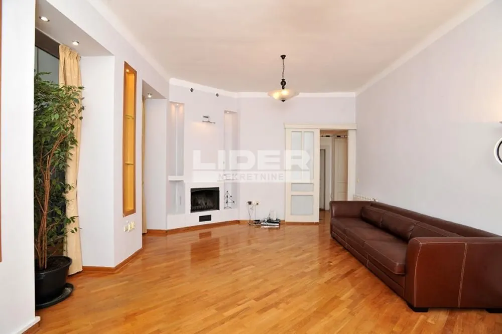 Rent, office space, 160m², Stari Grad, Beograd