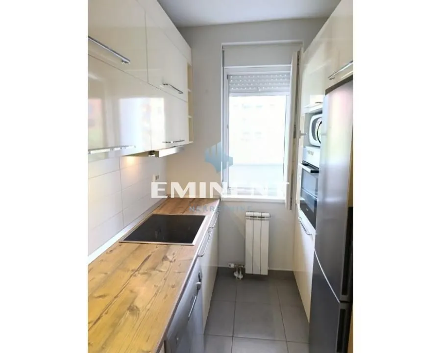 Prodaja, trosoban stan, 81m², Ada, Beograd