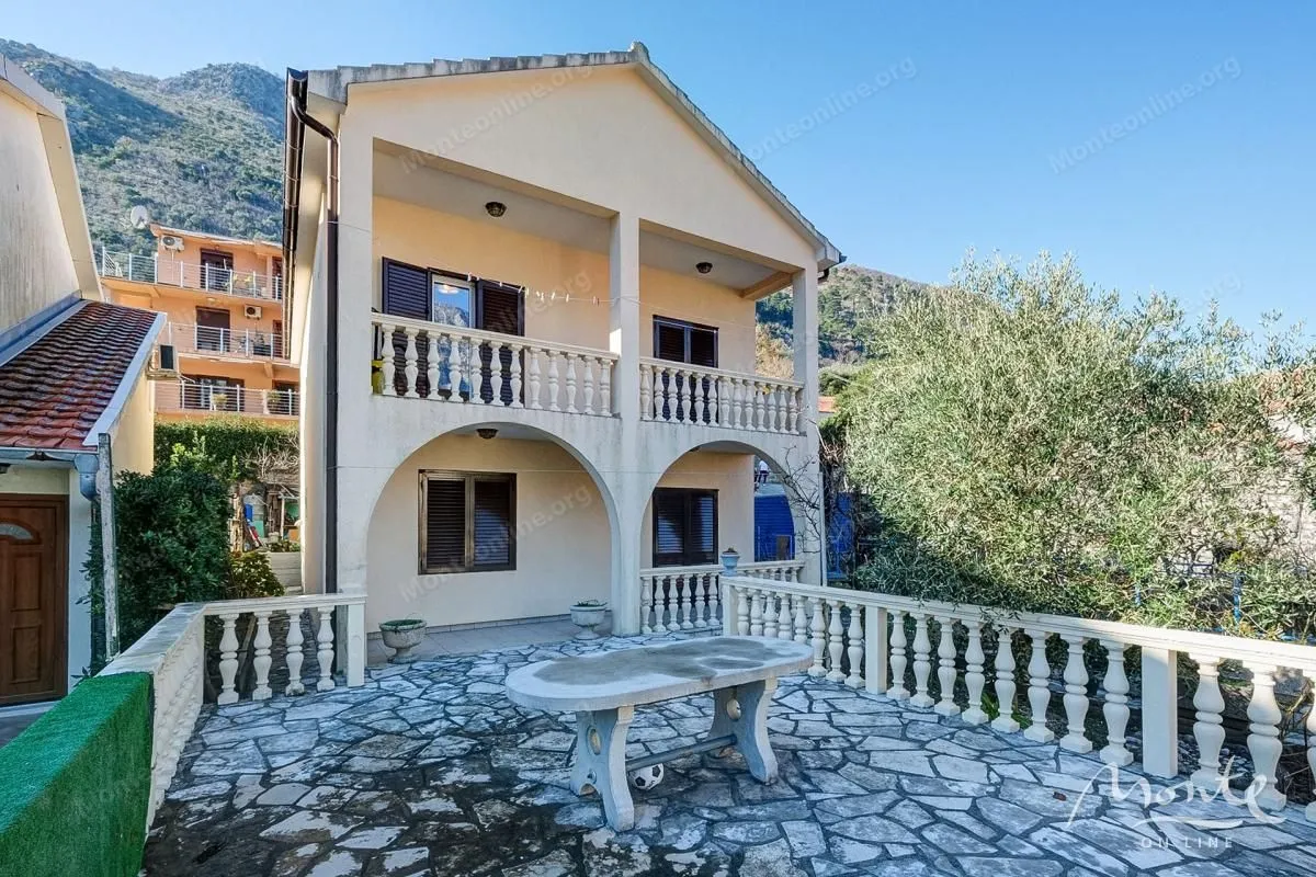 Sale, house, 140m², Muo, Kotor