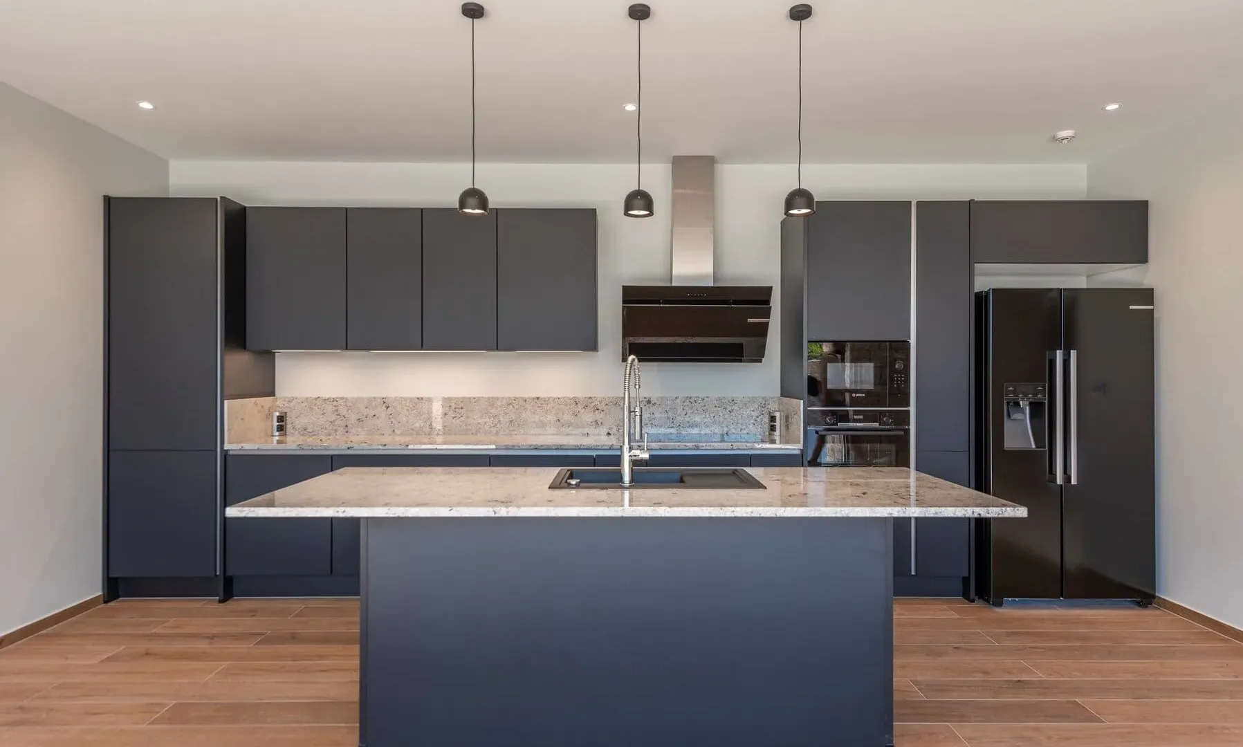Prodaja, kuća, 558m², Tivat, Crna Gora