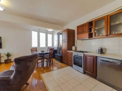 Izdavanje, dvosoban stan, 90m², Zabjelo, Podgorica - image 3