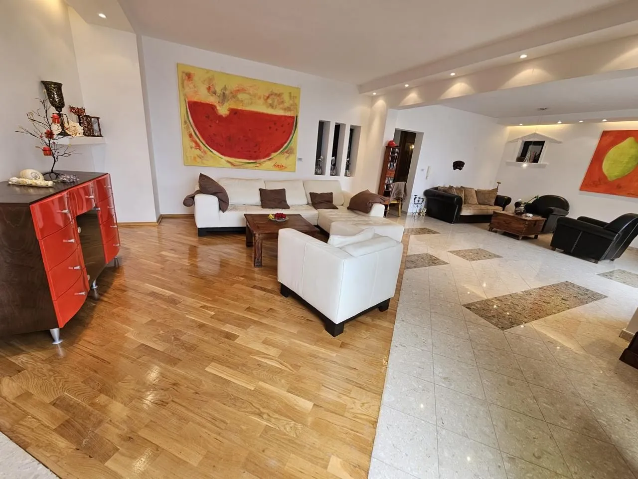 Izdavanje, stan, 149m², Pržno, Budva