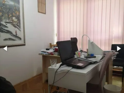 Izdavanje, trosoban stan, 70m², Vračar Centar, Vračar Sve Podlokacije - image 11