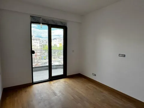 Prodaja, dvosoban stan, 90m², Pobrežje, Podgorica - image 2