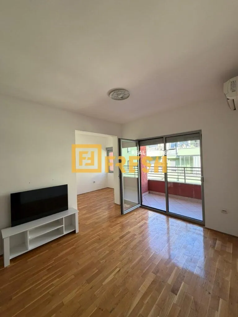Prodaja, dvosoban stan, 44m², Krivi Most, Podgorica