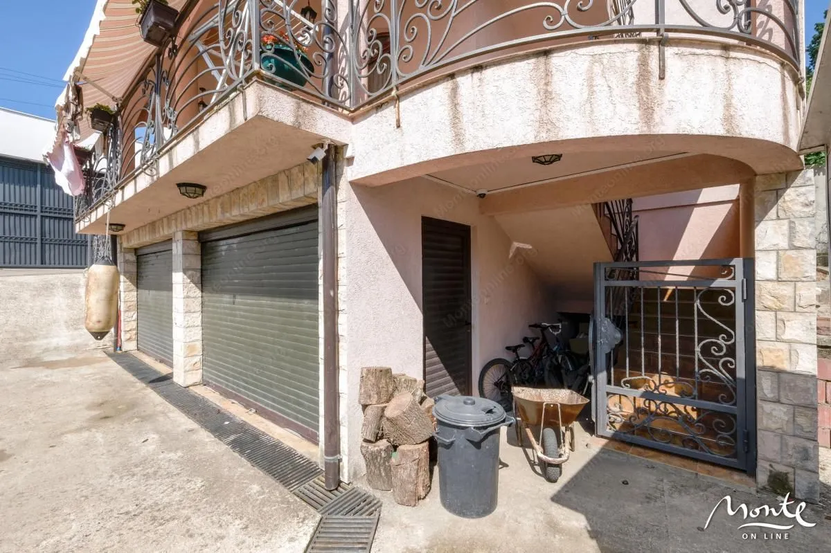 Sale, house, 280m², Bar, Crna Gora