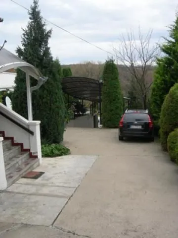 Izdavanje, kuća, 300m², Savski Venac, Beograd