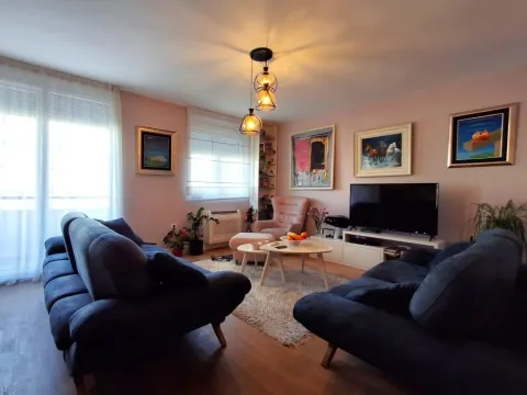 Prodaja, stan, 76m², Preko Morače, Podgorica