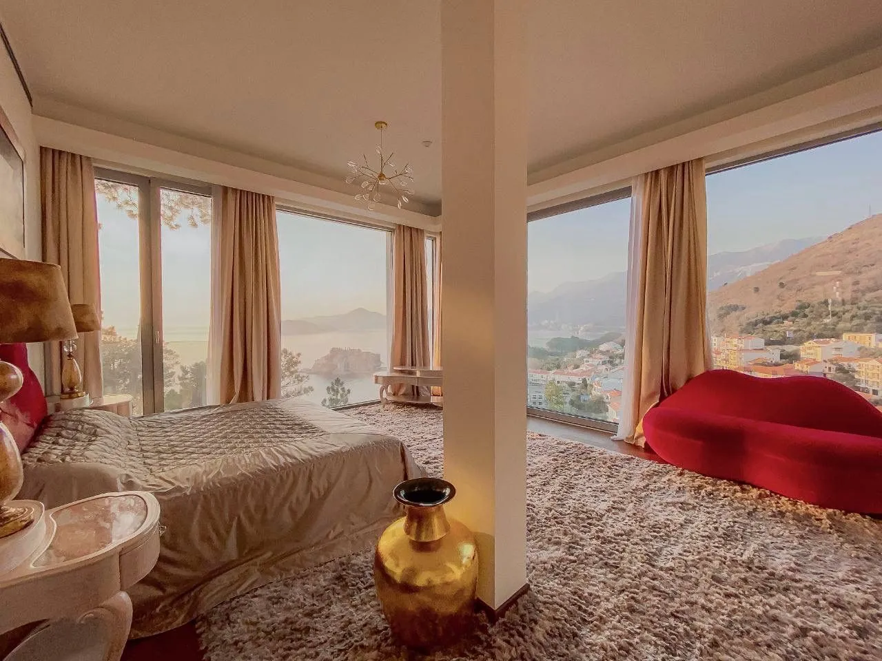 Sale, house, 559m², Sveti Stefan, Budva