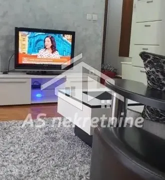 Izdavanje, dvosoban stan, 40m², Crveni Krst, Beograd - image 2