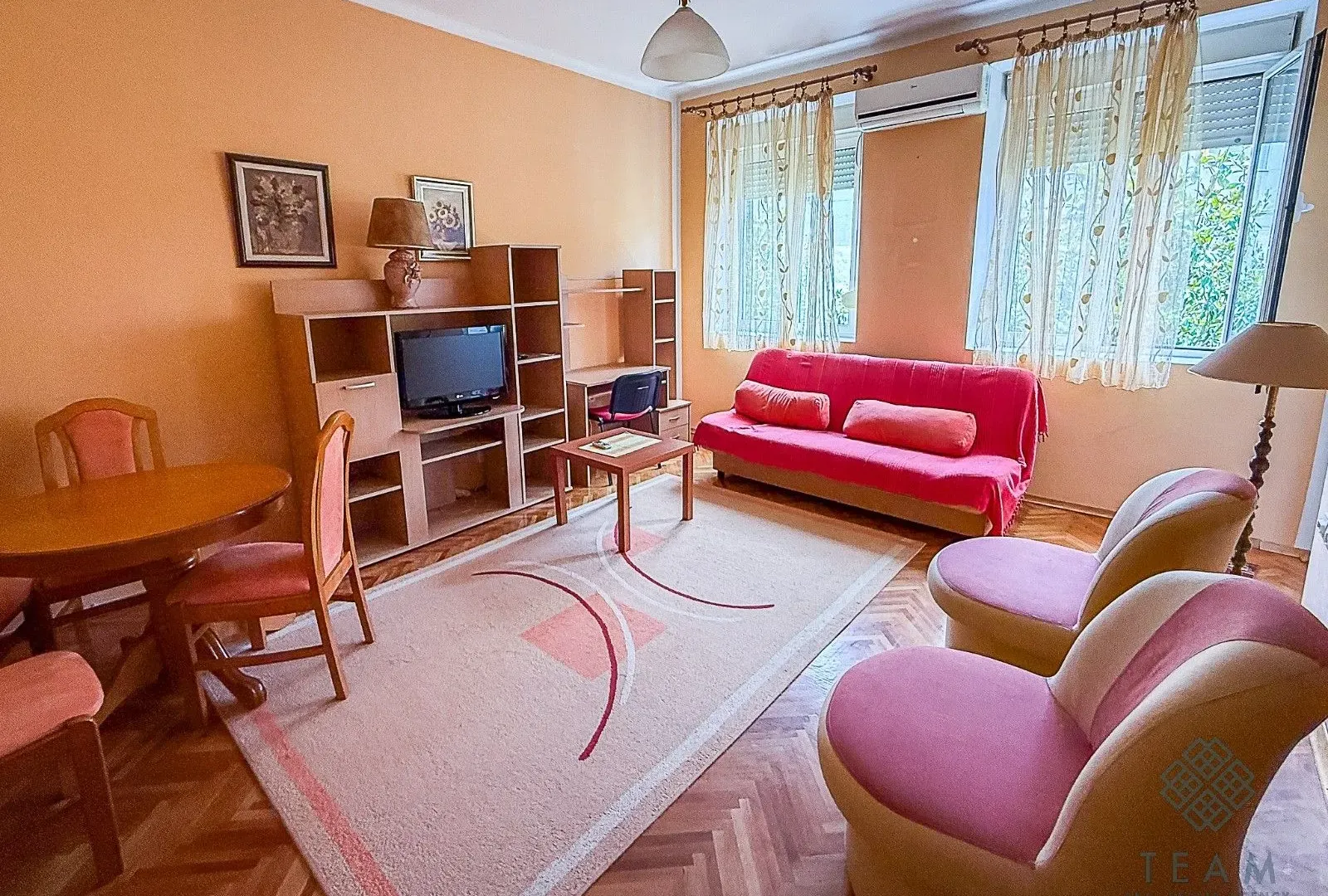 Izdavanje, kuća, 52m², Centar, Podgorica