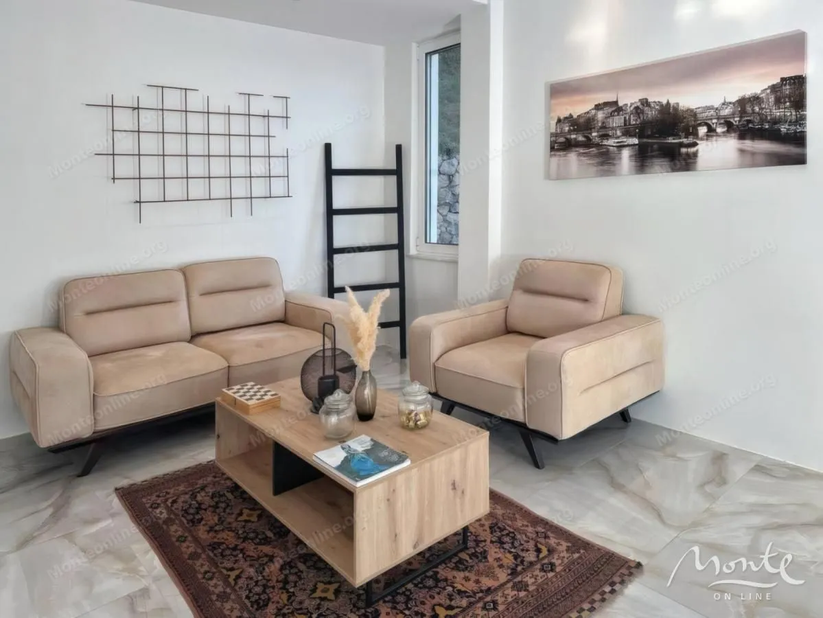 Prodaja, kuća, 240m², Dobre Vode, Bar