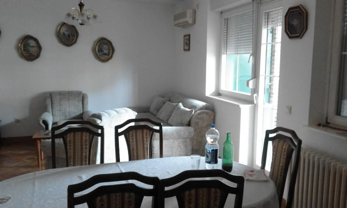 Prodaja, trosoban stan, 103m², Centar, Novi Sad